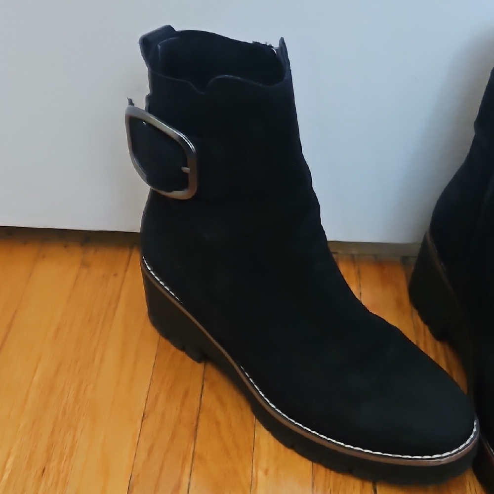 Blondo Black Ankle Boots with Silver Buckle